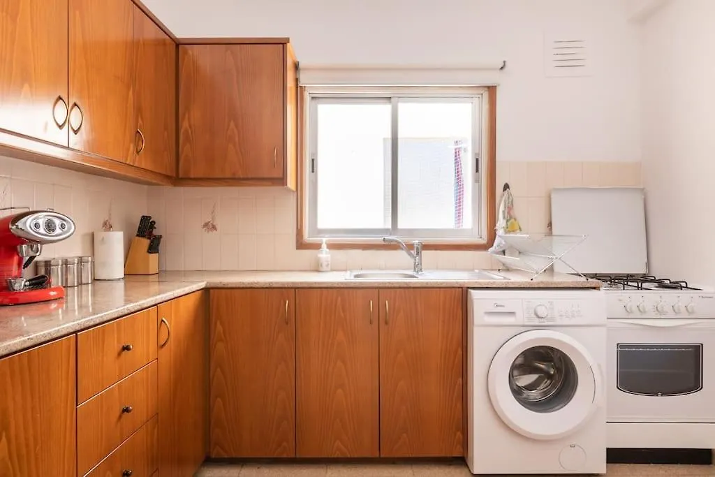 Sea View City Centre 3Bed Apartment Larnaca Cyprus