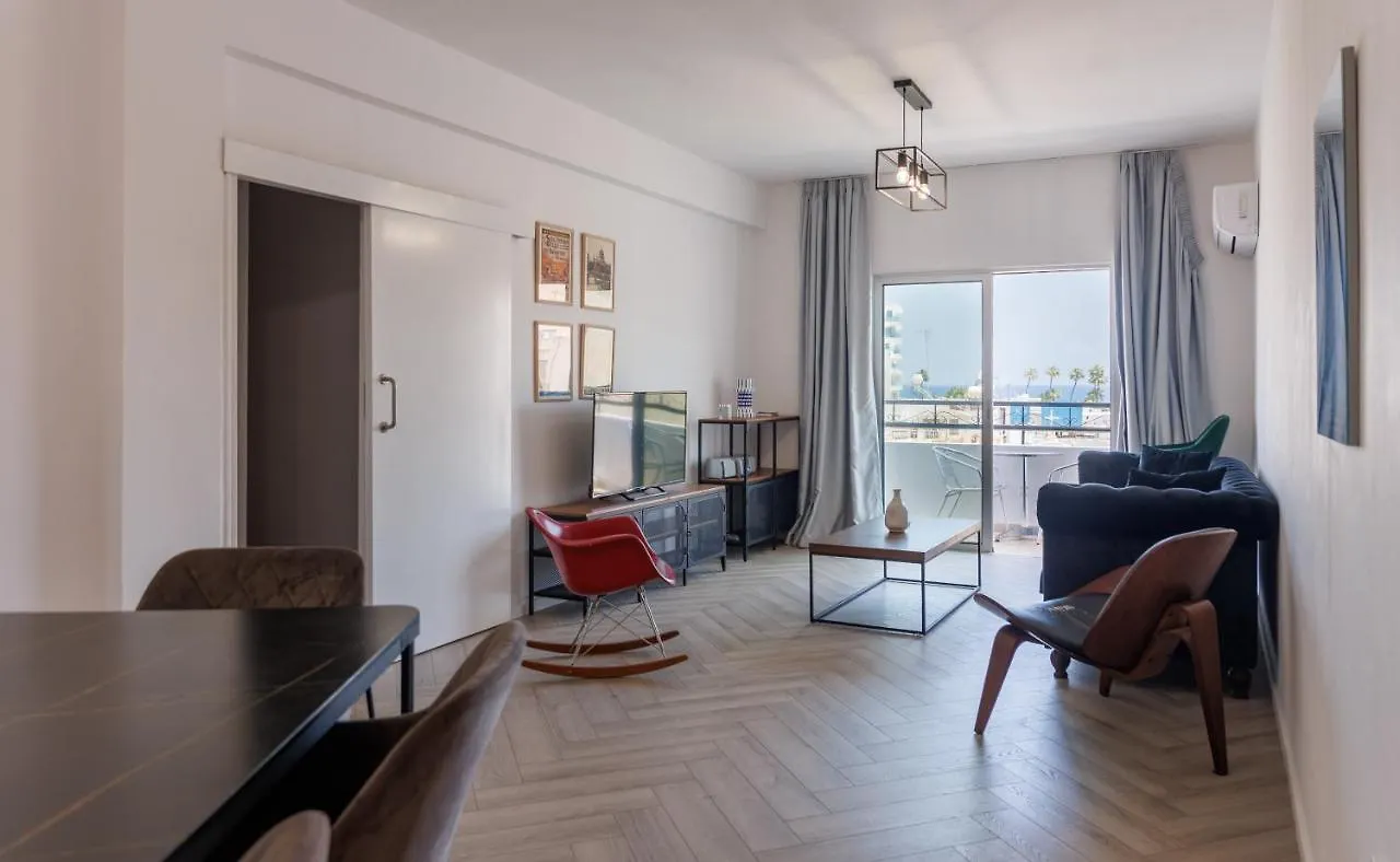 Sea View City Centre 3Bed Apartment Larnaca